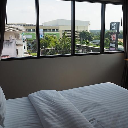 A3 Living Apartamento Surat Thani Exterior foto